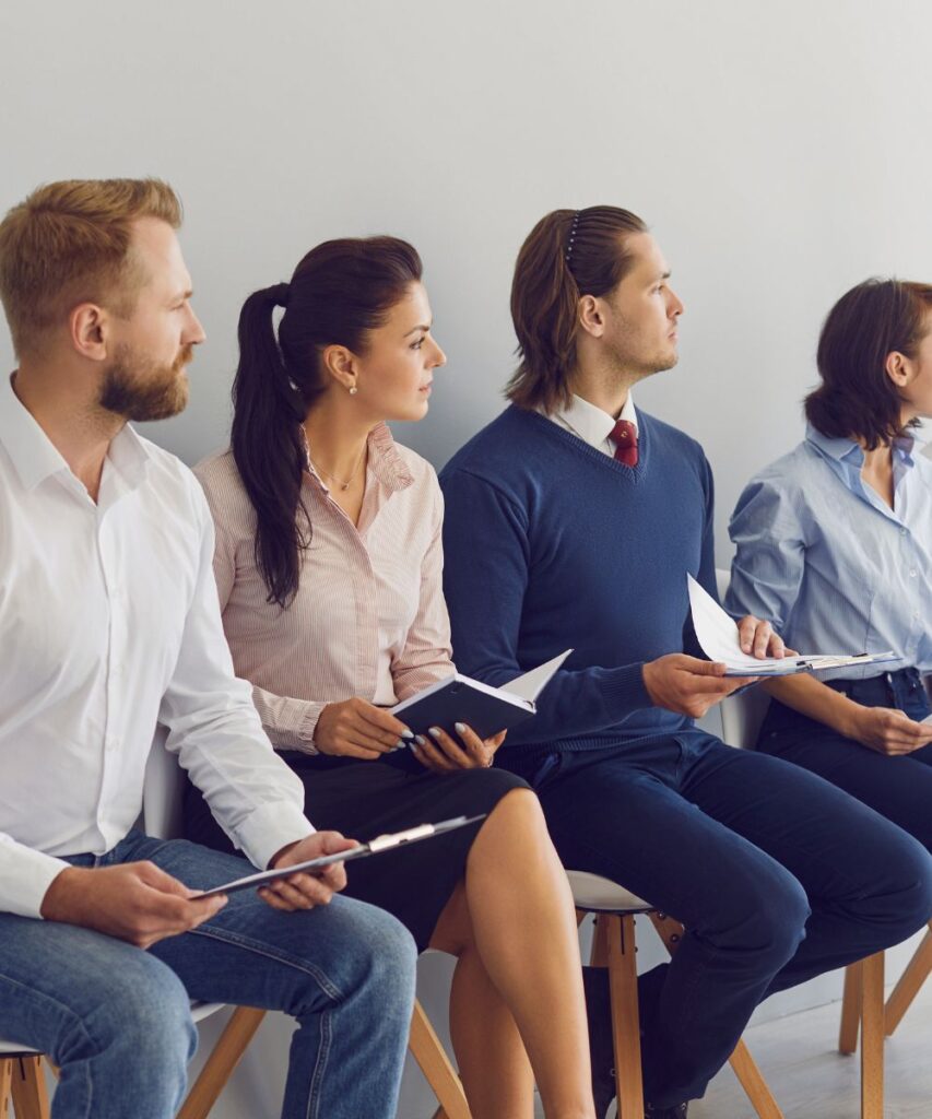 Administrativos virtuales esperando